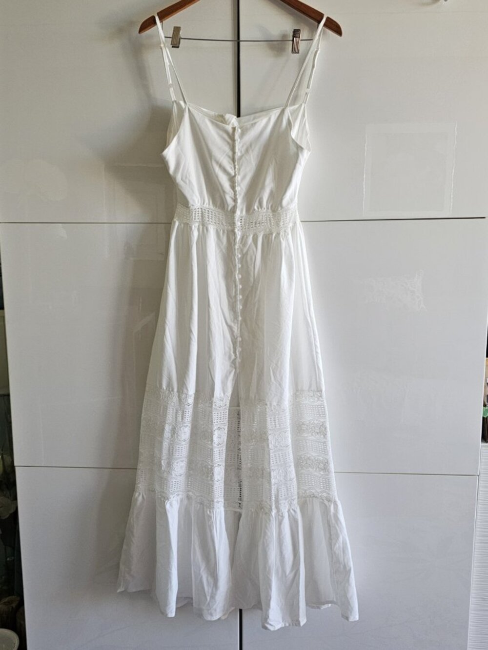 Elegant Eyelet Lace Tie Knot Back Sleeveless Button up Midi Dress - Picture 6 of 16